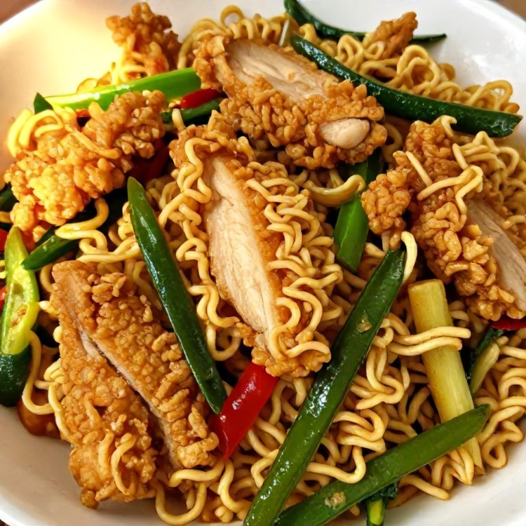 Easy Chicken Ramen Stir Fry