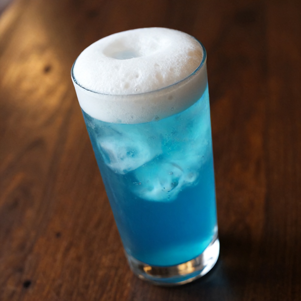 iced blue tea latte