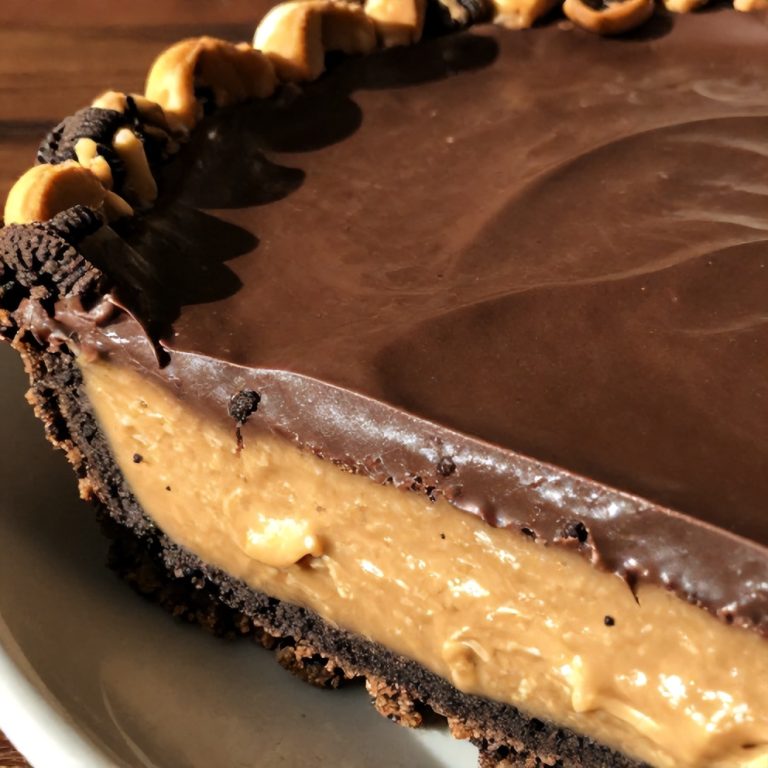 No-Bake Chocolate Peanut Butter Pie